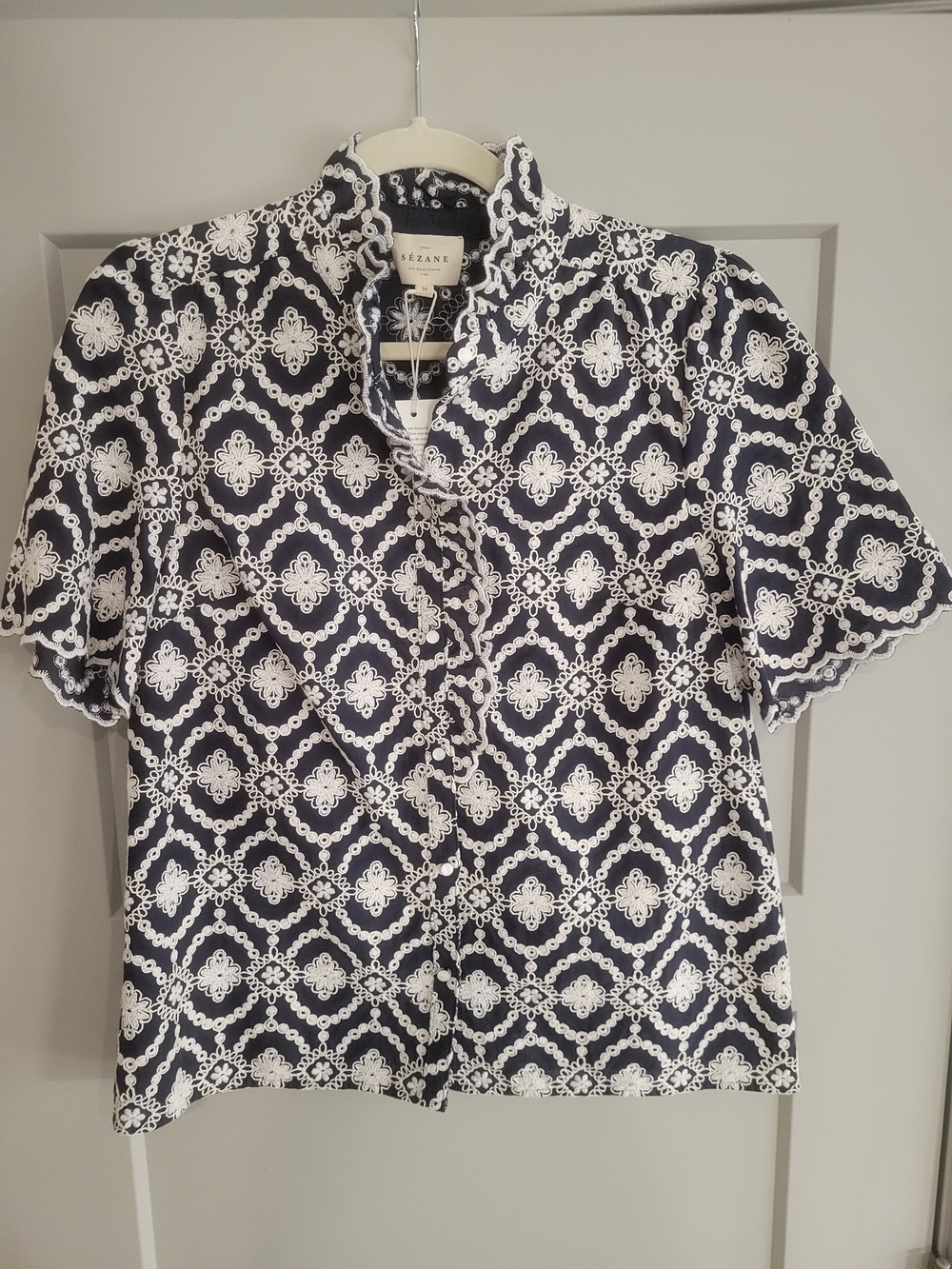 Sézane Dalhia Shirt in Marine with Ecru Embroidery 38 US 6 NWT - Picture 2 of 9
